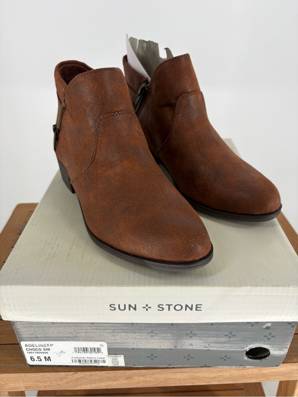New women’s Sun + Stone Brown Suede Chukka Booties with Side Zip size 6.5 M